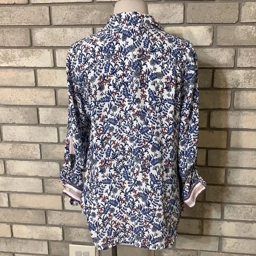 3for$20 blouse button front small - Picture 3 of 4